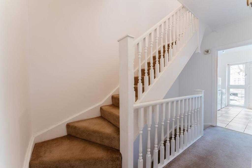Comfortable Double Room For Your London Getaway Exterior foto